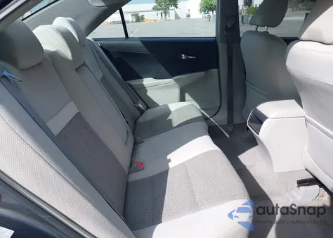 2013 Toyota Camry Hybrid Le z USA, uszkodzony, nr VIN 4T1BD1FK7DU073372